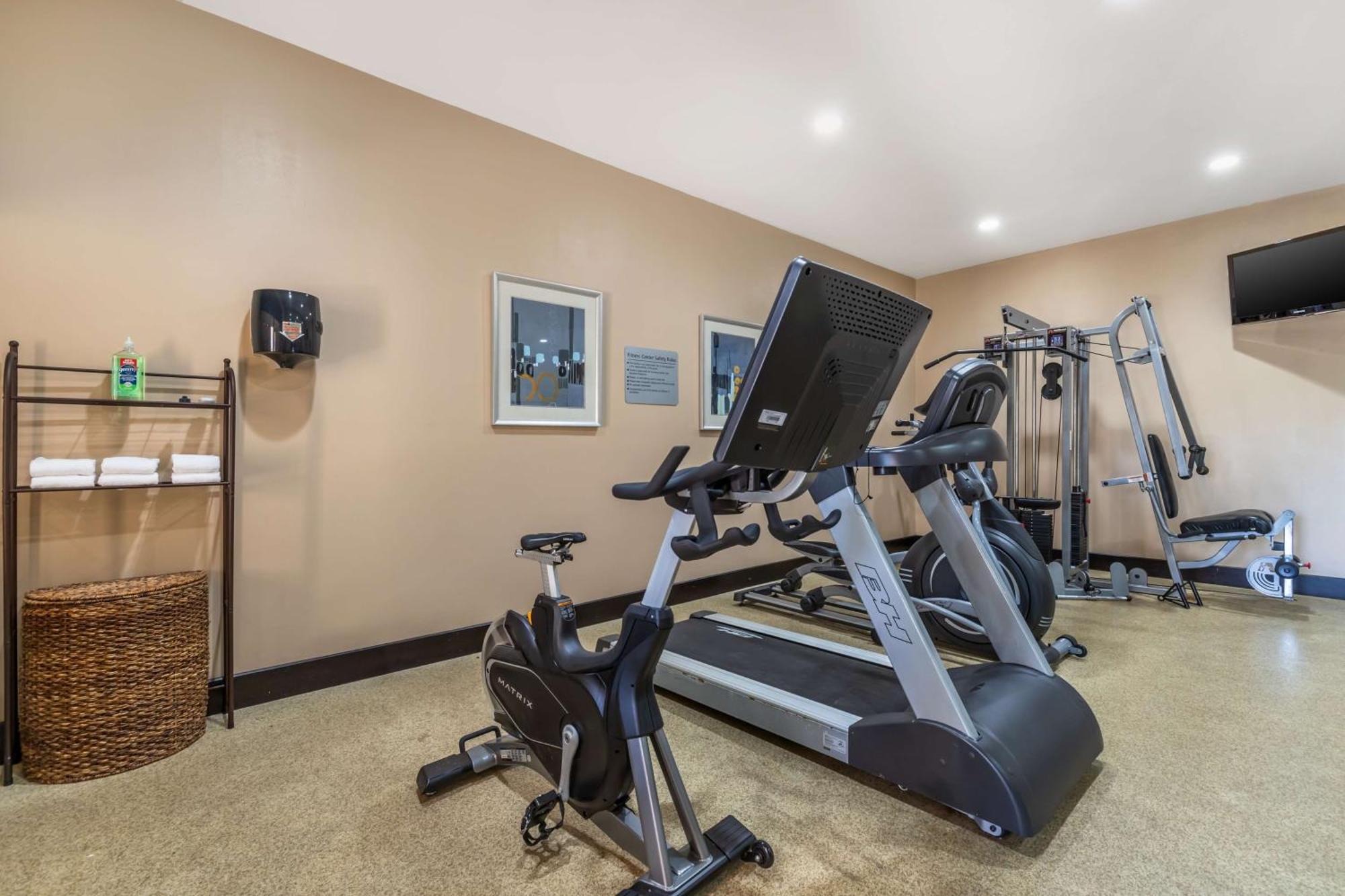 Best Western Plus Lytle Inn And Suites Екстериор снимка