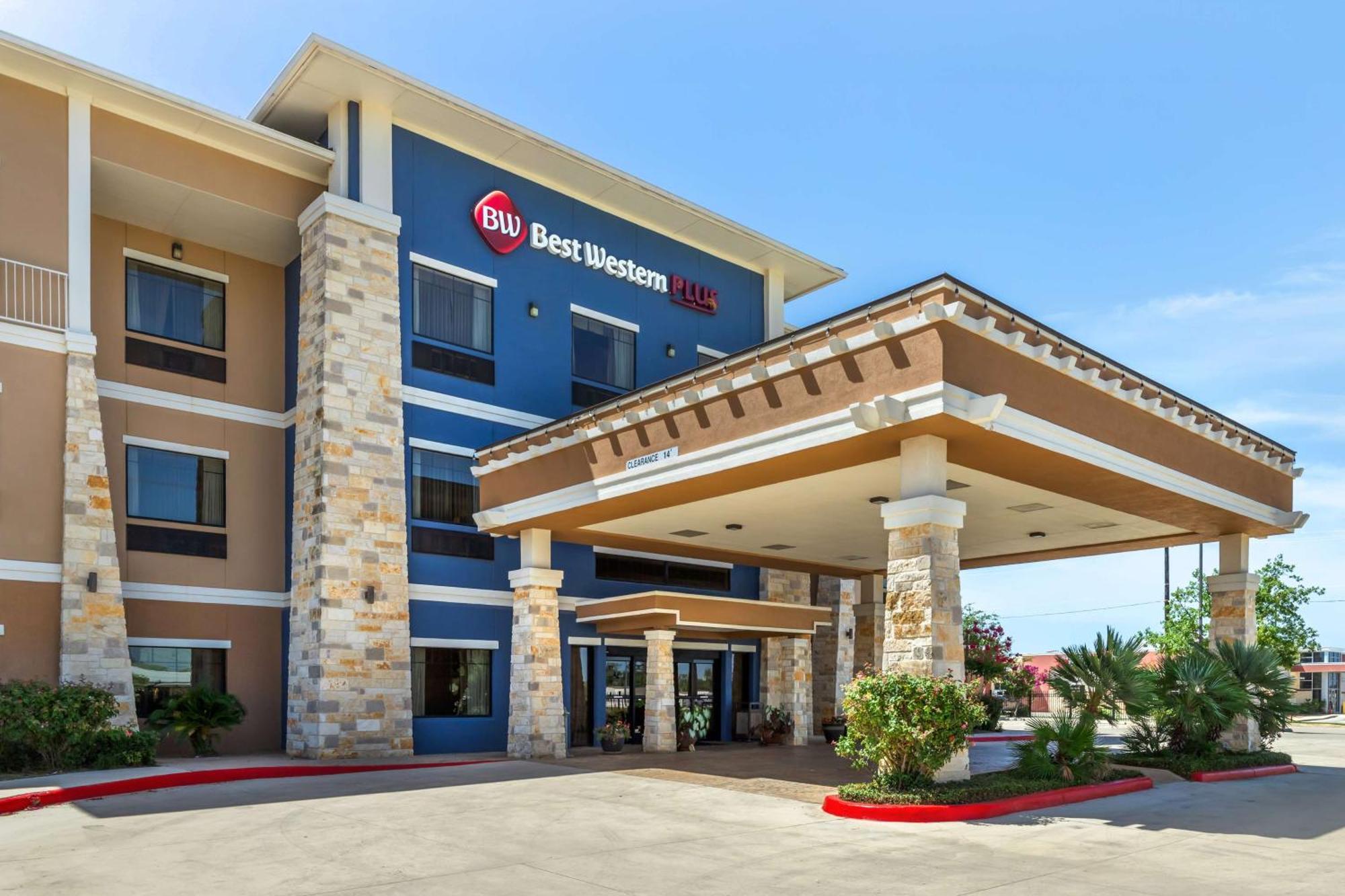Best Western Plus Lytle Inn And Suites Екстериор снимка