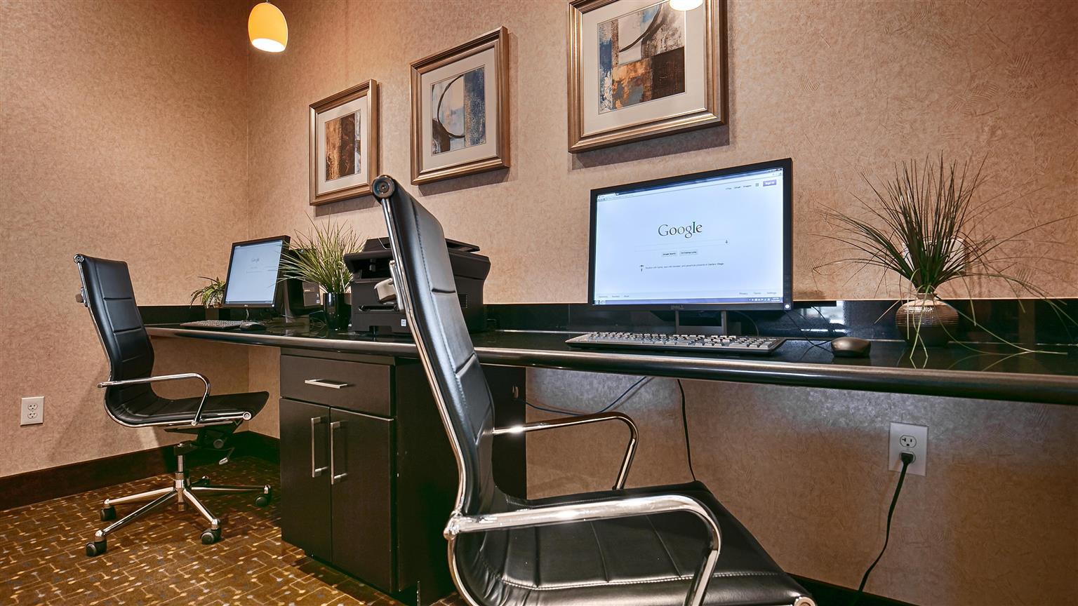 Best Western Plus Lytle Inn And Suites Екстериор снимка