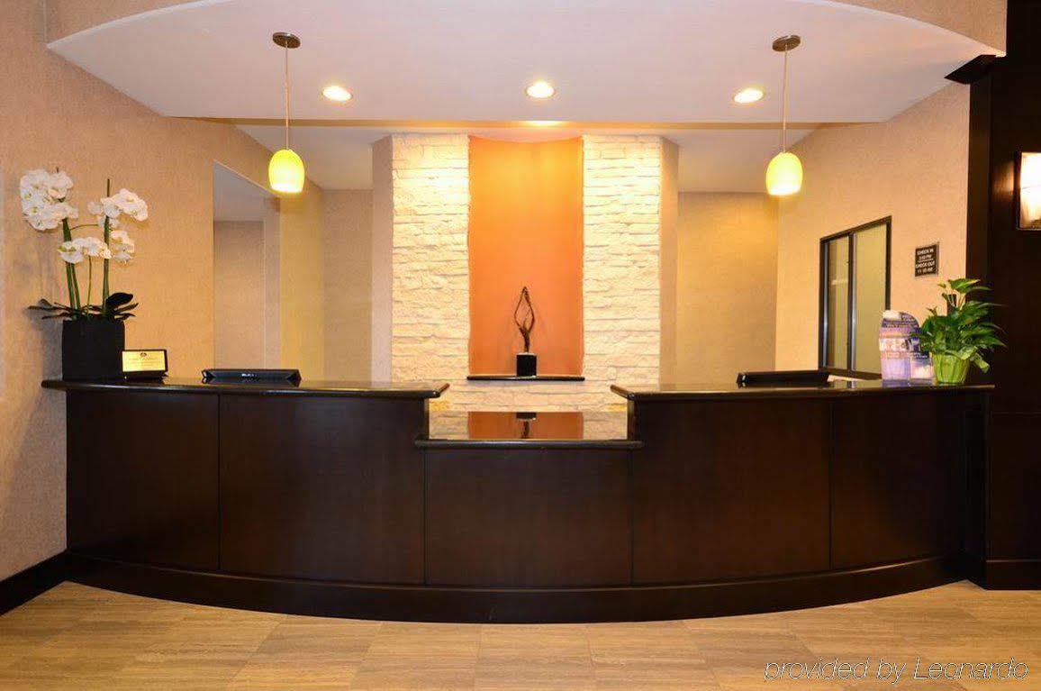 Best Western Plus Lytle Inn And Suites Екстериор снимка