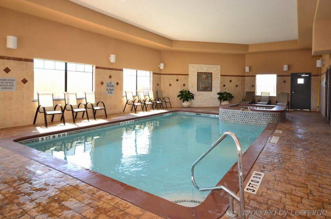Best Western Plus Lytle Inn And Suites Екстериор снимка