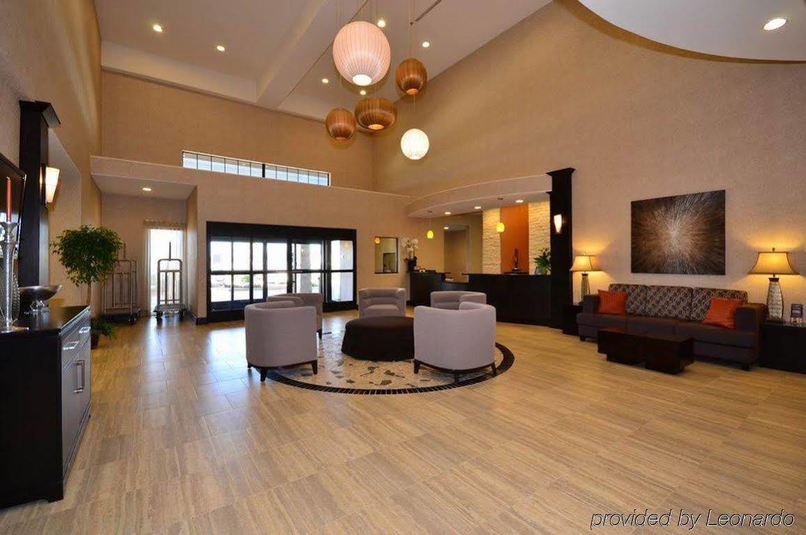 Best Western Plus Lytle Inn And Suites Екстериор снимка
